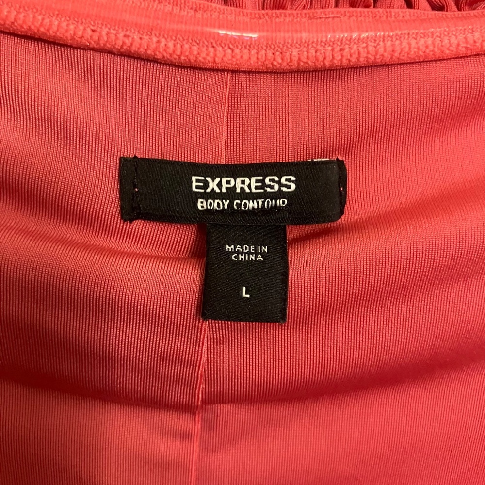 NWOT - Express Body Contour Compression Off The Shoulder Ruched Tee Pink - Large - Picture 4 of 8